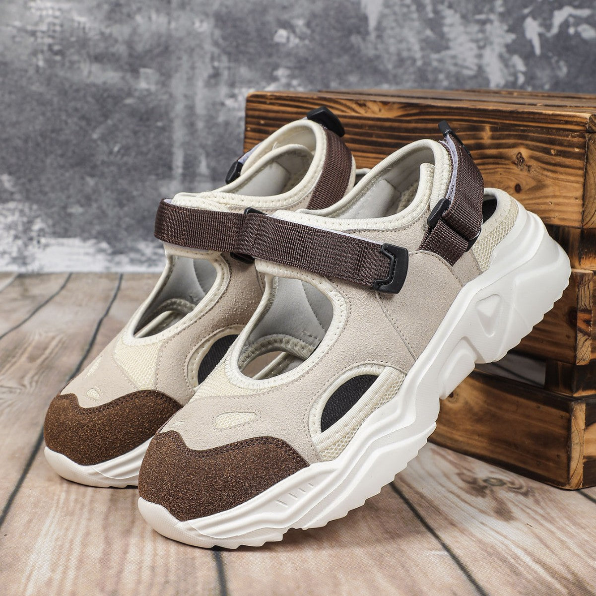 Cross-Border Hot-Selling Amazon Specializes in Large Size Thick-Soled Dad Shoes Sandals for Women 2025 Spring Velcro Casual Sports Shoes