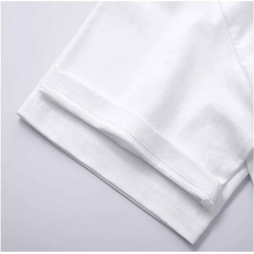Fashion pattern T-shirt - 100% cotton, simple men's clothing with printed design. Trendy and versatile T-shirt.